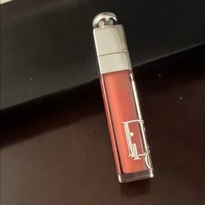 Dior Lip Oils & Lip Gloss
Addict Lip Maximizer